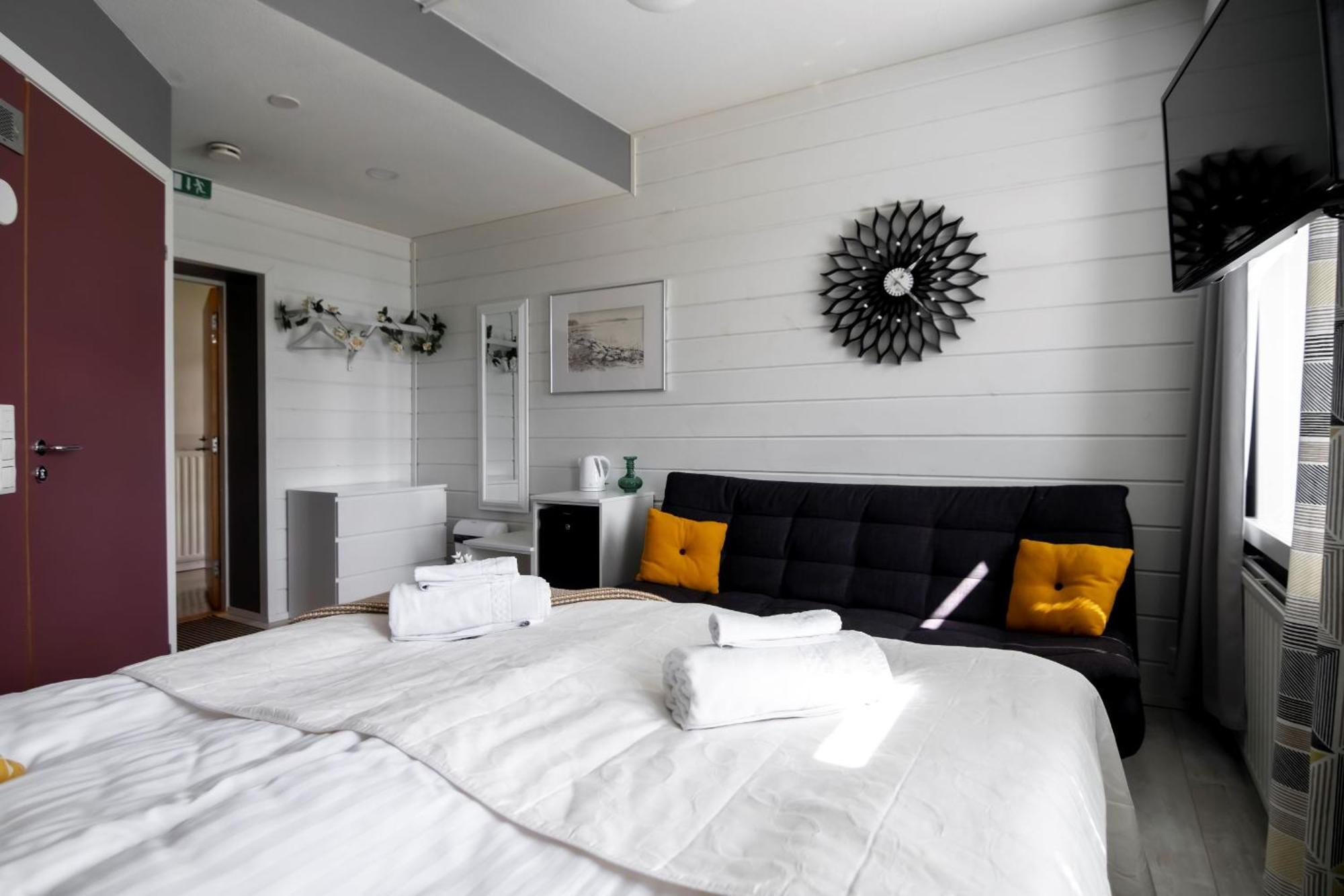 Ik Hotel & Camping Keuruu Habitación foto