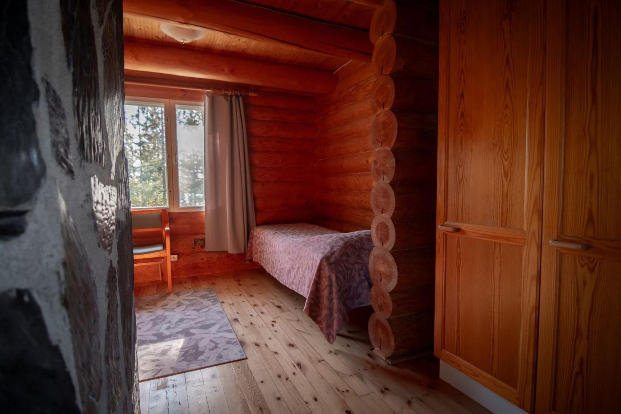 Ik Hotel & Camping Keuruu Habitación foto